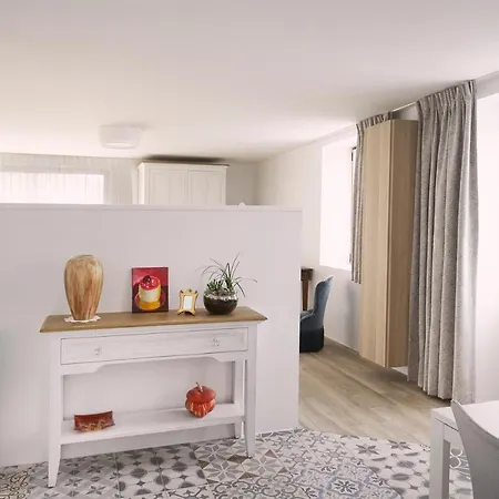 Chemin Des Ormeaux Frühstückspension 3*