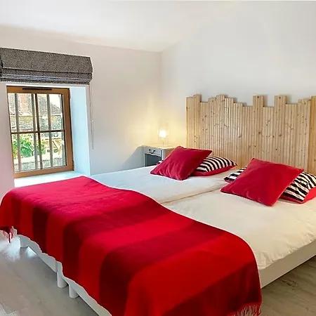 Bed & Breakfast Chemin Des Ormeaux 3*